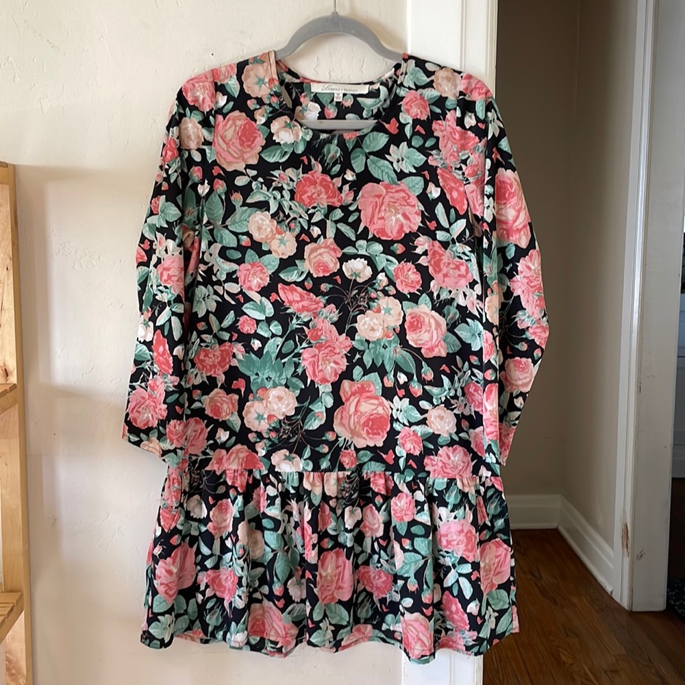 Lovers + Friends floral dress sz M